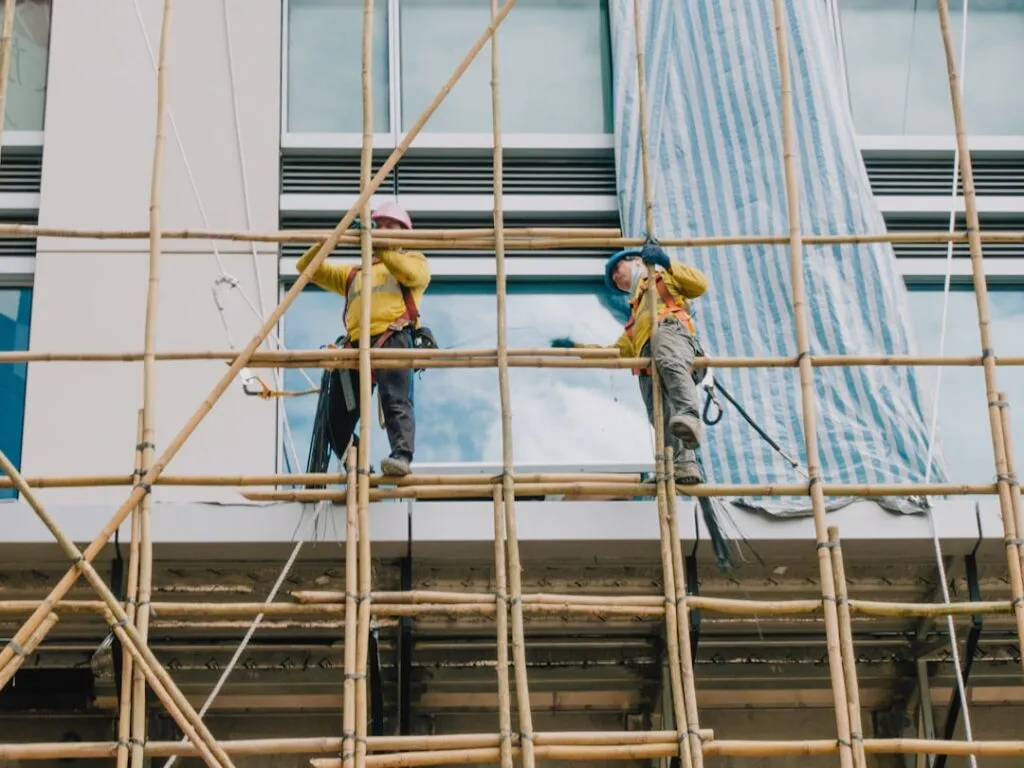 Homens Que Trabalham Em Um Edificio t7bc9b5UC7Y